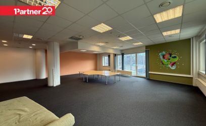 Pilte Anname üürile büroo Mayeri Ärimajas!
