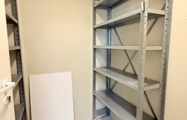 Image 17 of 27
