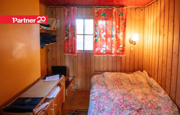 Image 19 of 38