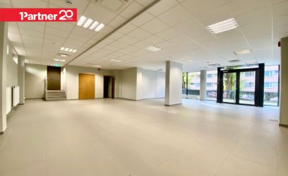 Image of VITRIINID! TASUTA PARKIMISKOHT! HOOVIAED!