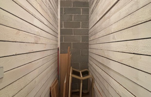 Image 21 of 28