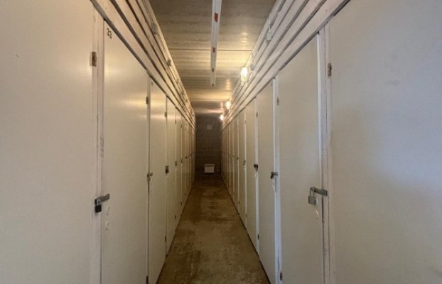 Image 20 of 28