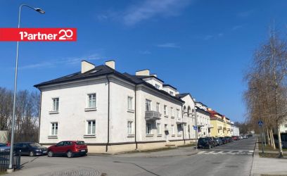 Pilte &quot;Stalini&quot; Maja!  Kõrged laed, avar ja tasuta parkimine.