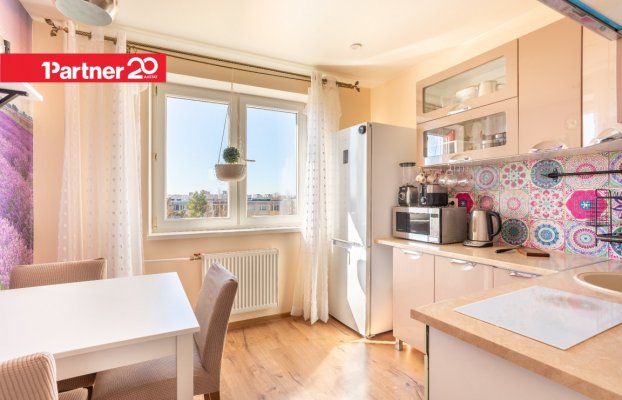 картина 1 of 19