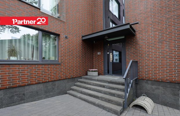 Image 14 of 19