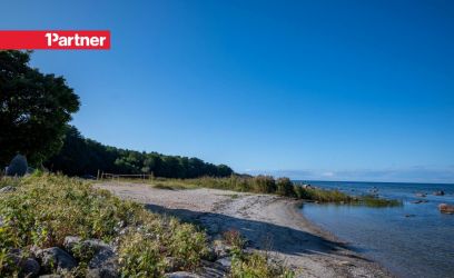 Image of MAALILISES ASUKOHAS SUUR KINNISTU MAJA EHITUSJÄRGUS