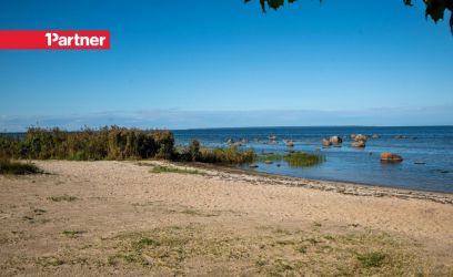 Image of MAALILISES ASUKOHAS SUUR KINNISTU MAJA EHITUSJÄRGUS