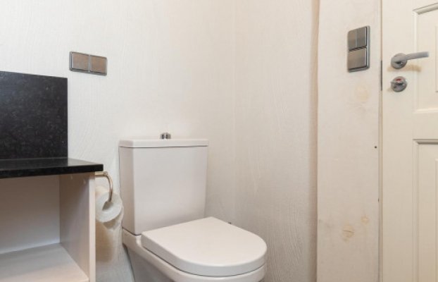 Image 37 of 44