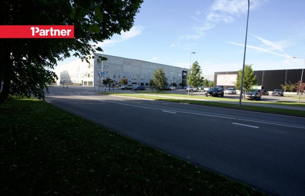Image 30 of 34