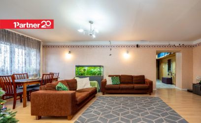 Image of SUUR KORTER KADRIORU JA PAEPARGI LÄHEDAL