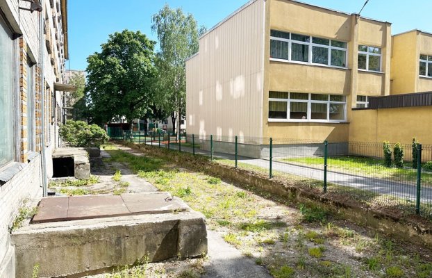 Image 12 of 16
