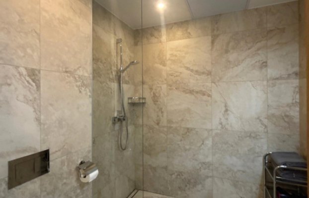 Image 21 of 25