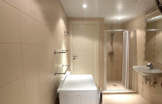 Image 21 of 34
