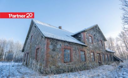 Pilte Suur maakivihoone Jõgevamaal!