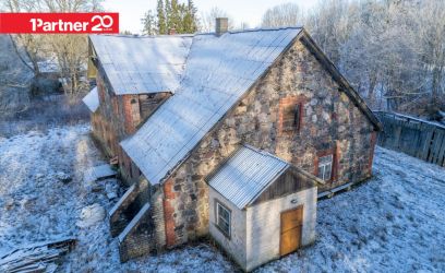 Pilte Suur maakivihoone Jõgevamaal!