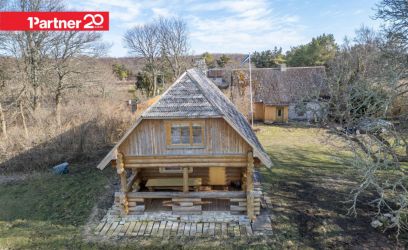 Image of Oma väike poolsaar koos nelja hoonega!