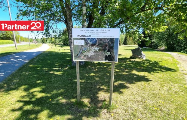 Image 14 of 32