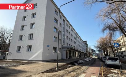 Image of Vitriinakendega kaubanduspind esimesel korrusel eraldi sissepääs