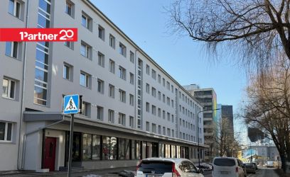 Image of Vitriinakendega kaubanduspind esimesel korrusel eraldi sissepääs