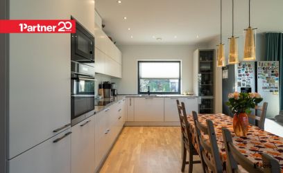 Pilte A-ENERGIAKLASSI MAJA PAIKUSEL! MAAKÜTE! KASUTUSLUBA!