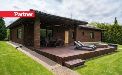 Pilte Põldmarja tn 15