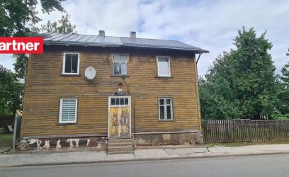 Pilte NOTARIAALSE KASUTUSKORRAGA 1/2 MAJAOSA KARLOVAS!