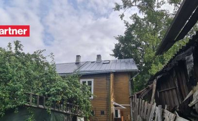Pilte NOTARIAALSE KASUTUSKORRAGA 1/2 MAJAOSA KARLOVAS!
