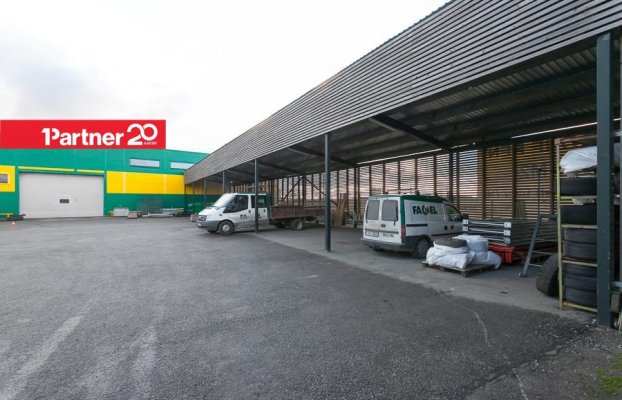 Image 2 of 15