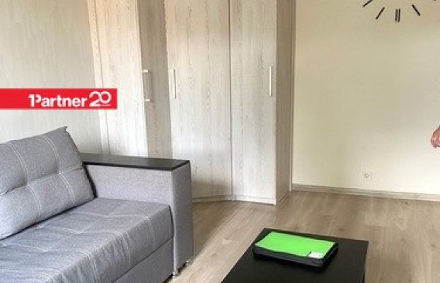 Image 4 of 12
