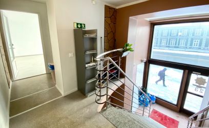 Pilte HEA NÄHTAVUSEGA VEEÜHENDUSEGA ÄRIPIND NARVA MNT-l