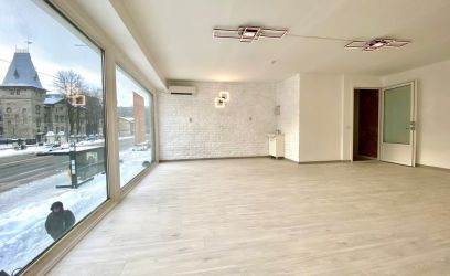 Pilte HEA NÄHTAVUSEGA VEEÜHENDUSEGA ÄRIPIND NARVA MNT-l