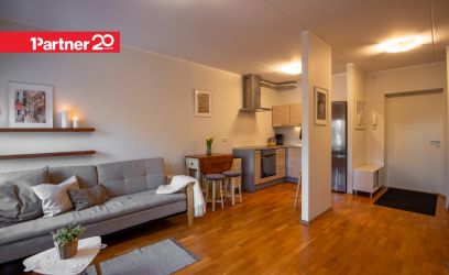 Pilte Varjualune parkimiskoht, lemmikloom lubatud!