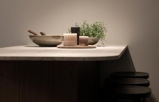 Image 4 of 40