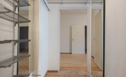 Pilte Taskukohane elamispind rohelises ja arenevas piirkonnas.