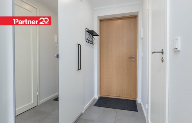 Image 18 of 28