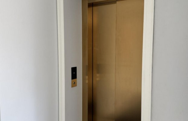 Image 14 of 18