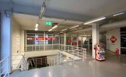 Image of Kaubandus-/teeninduspind Kollases keskuses