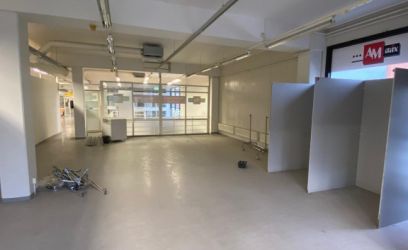 Image of Kaubandus-/teeninduspind Kollases keskuses