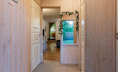 Image of PERESÕBRALIK JA SUURE KRUNDIGA KODU TUPIKTÄNAVA LÕPUS