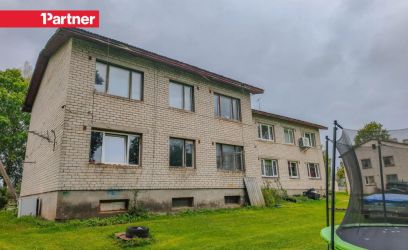 Image of Renoveerimispotentsiaaliga korter looduskaunis Kuressaare külas!