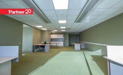 Image of 7 EUR/m² UUS HIND! BÜROOPIND SINISES ÄRIMAJAS- TASUTA PARKIMINE!