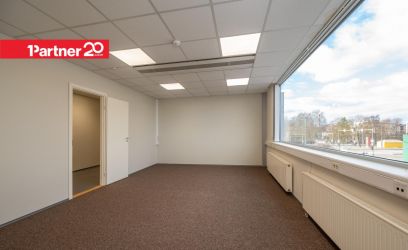 Image of 7 EUR/m² UUS HIND! BÜROOPIND SINISES ÄRIMAJAS- TASUTA PARKIMINE!