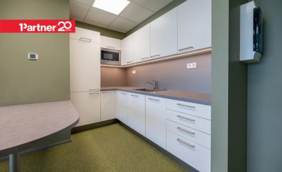 Image of 7 EUR/m² UUS HIND! BÜROOPIND SINISES ÄRIMAJAS- TASUTA PARKIMINE!