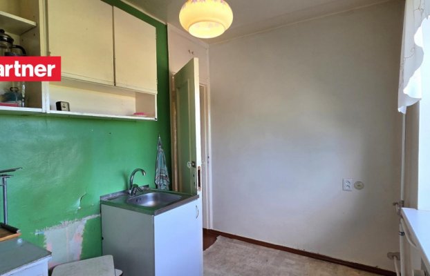 Image 14 of 27
