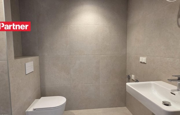Image 11 of 15