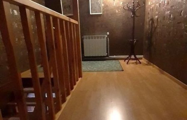 Image 4 of 11