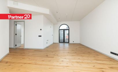 Pilte UKSED AVATUD 04.02 KL 12-13. PALUN HELISTA!