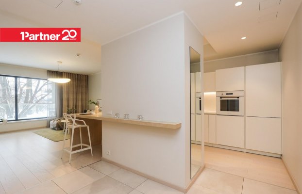 Image 10 of 37