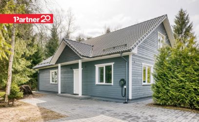 Image of AVAR JA VALGUSKÜLLANE 4 MAGAMISTOAGA ERAMU METSANURMES!