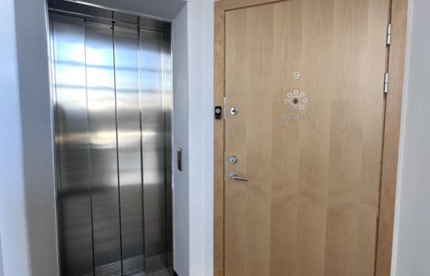 Image 14 of 19